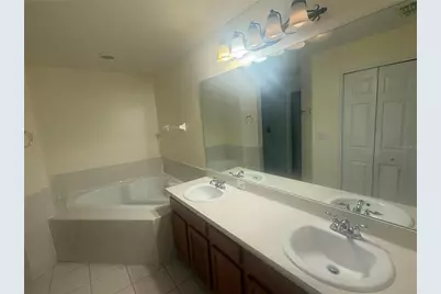 542 Timber Run Lane, Groveland, FL 34736 - Photo 9