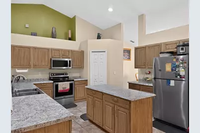 1048 Hill Mount Drive, Minneola, FL 34715 - Photo 11