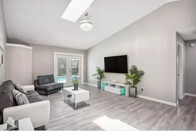 6506 Seafairer Drive, Tampa, FL 33615 - Photo 5