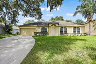 1706 Forest Glen Dr, Fruitland Park, FL 34731 - Photo 1
