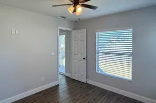10118 66th Ave, Seminole, FL 33772 - Photo 7