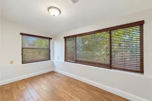 3205 W Rogers Ave, Tampa, FL 33611 - Photo 13