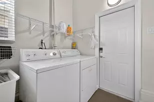 825 46th St N, Saint Petersburg, FL 33713 - Photo 17