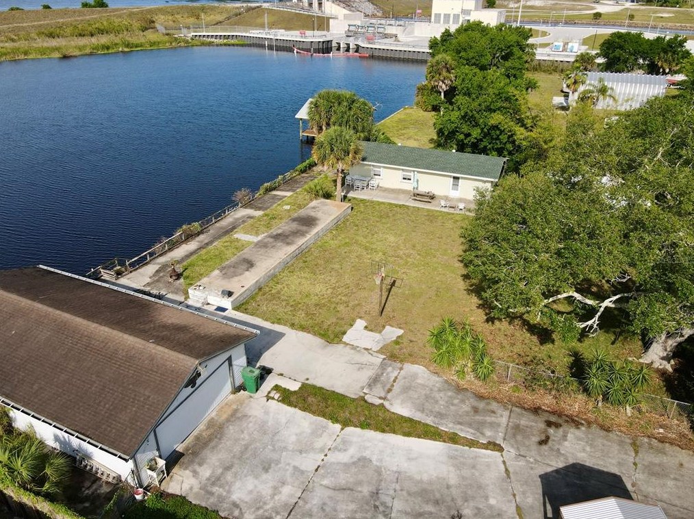 6258 Us Hwy 441, Okeechobee FL 34974-7418 exterior