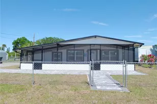 2203 SE 8th Ave, Okeechobee, FL 34974 - Photo 1