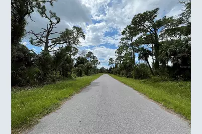 15501 Whitehall Avenue, Port Charlotte, FL 33953 - Photo 5