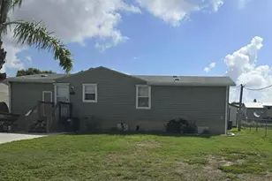 1081 6th St, Okeechobee, FL 34974 - Photo 1
