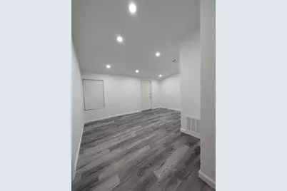 9801 Oaks Street, Tampa, FL 33635 - Photo 21