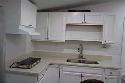 9801 Oaks Street, Tampa, FL 33635 - Photo 3