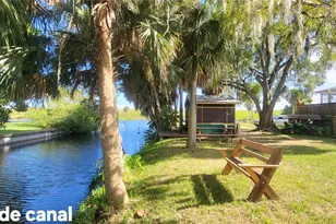 1025 Roberts Ln, Moore Haven, FL 33471 - Photo 11