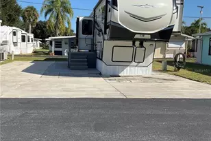 1339 Old Lakeport Rd, Moore Haven, FL 33471 - Photo 1