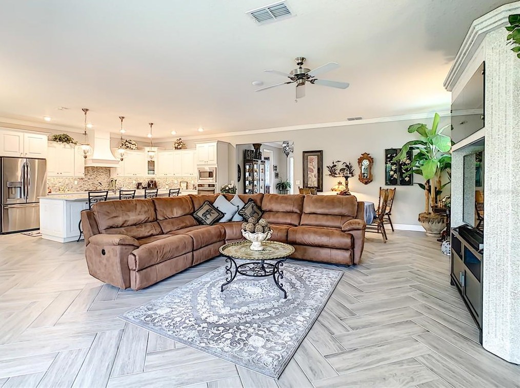 9061 81st Loop, Ocala FL  34481-5725 exterior