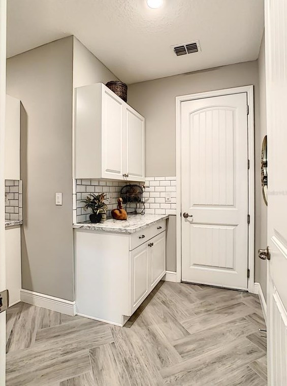 9061 81st Loop, Ocala FL  34481-5725 exterior