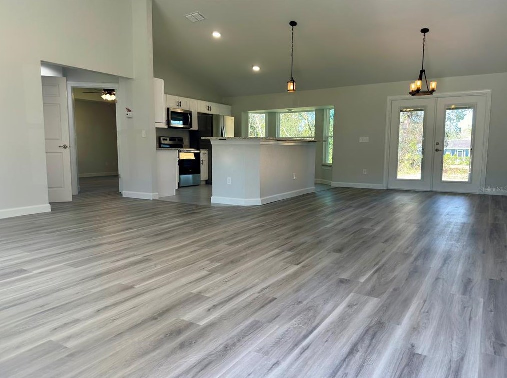 9449 159 Ln, Summerfield FL  34491-5643 exterior