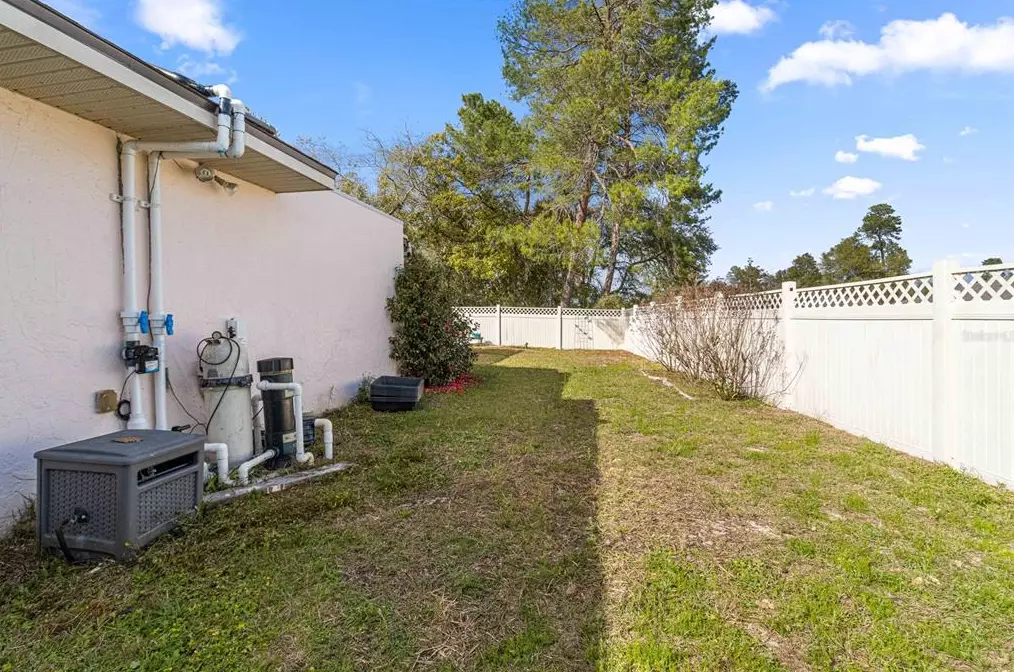 2573 155th Ln, Ocala FL  34473-3417 exterior