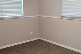 2115 NE 58th St - Photo 11