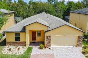 1079 Cypress Pointe Blvd - Photo 3