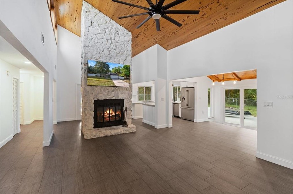 6404 7 Rivers Dr, Crystal River FL  34429-7699 exterior