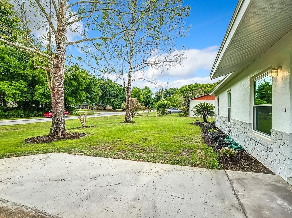 12400 95th Ter, Belleview FL  34420-7422 exterior