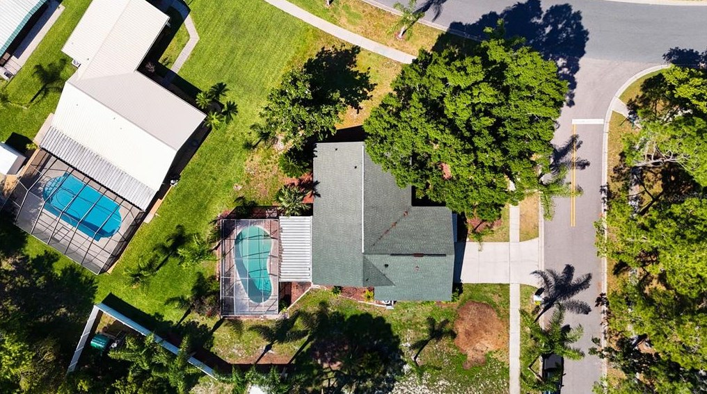 1001 Redbud Cir, Plant City FL  33563-8876 exterior