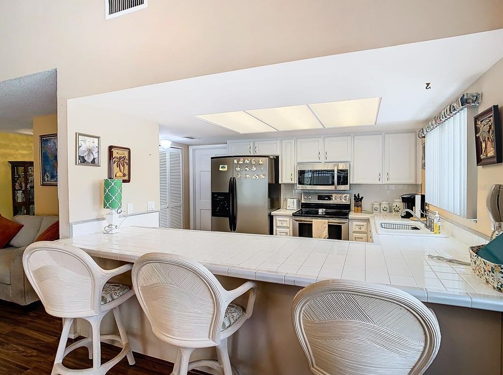 1001 Redbud Cir, Plant City FL  33563-8876 exterior