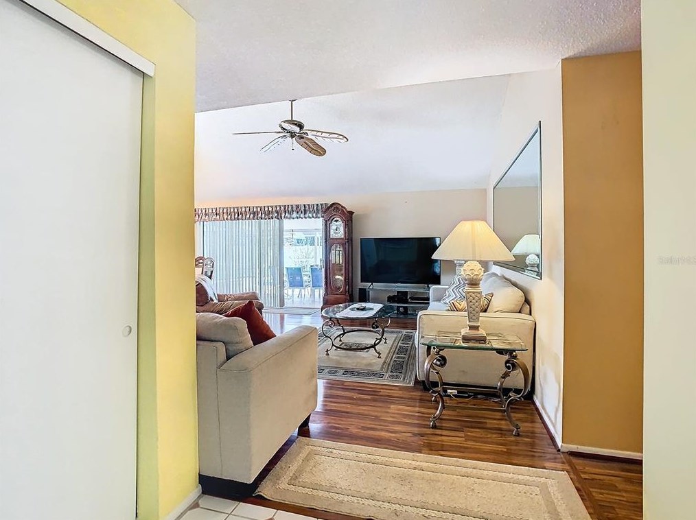 1001 Redbud Cir, Plant City FL  33563-8876 exterior