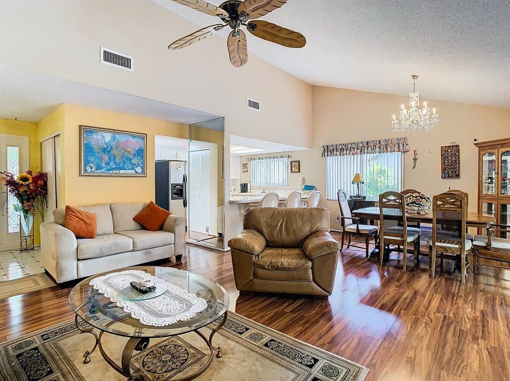 1001 Redbud Cir, Plant City FL  33563-8876 exterior