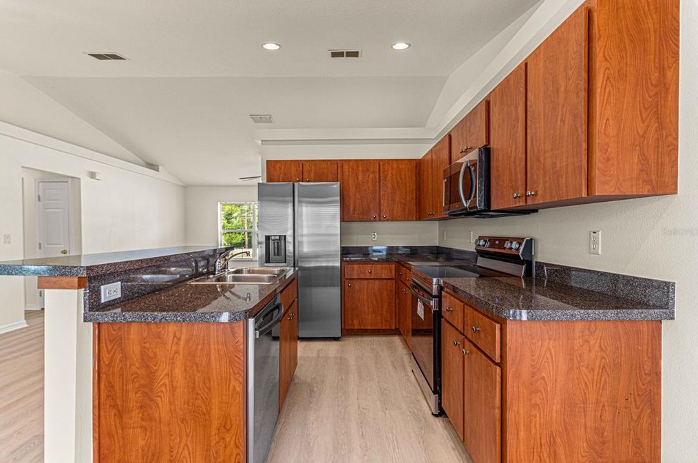 9292 161st Pl, Summerfield FL  34491-5873 exterior