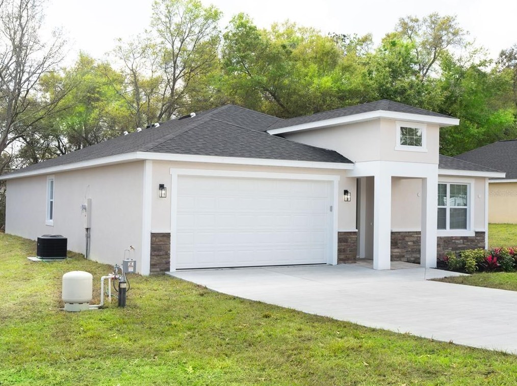 8956 164th Pl, Summerfield FL  34491-5817 exterior