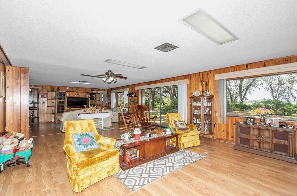 24320 Shorewood Dr, Dunnellon FL  34431-3724 exterior