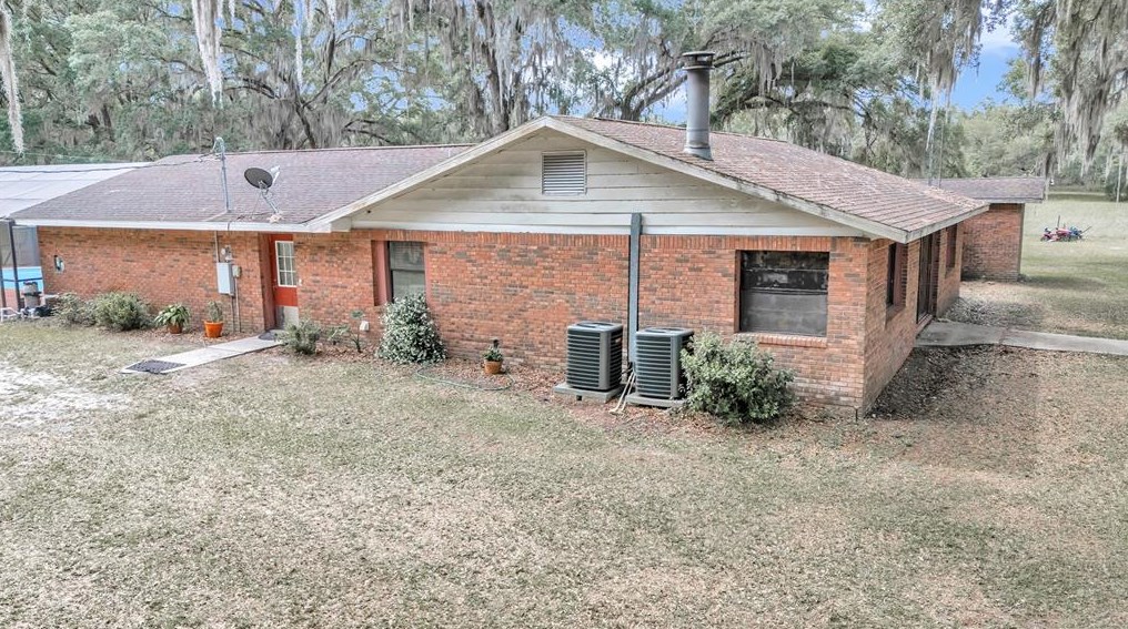 24320 Shorewood Dr, Dunnellon FL  34431-3724 exterior