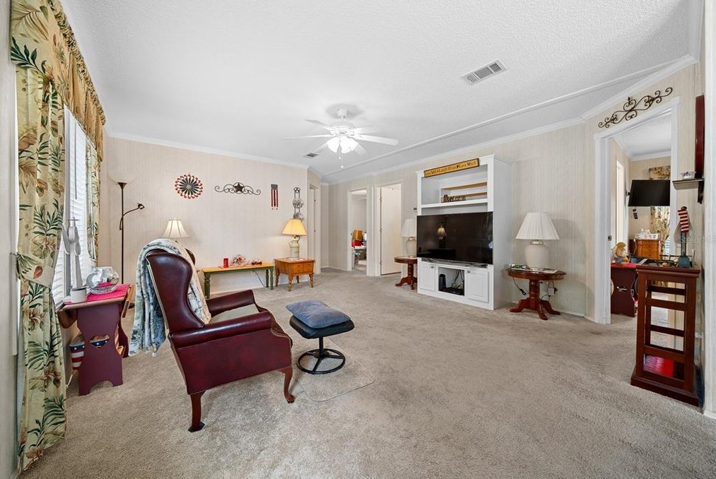 2427 178 Ave, Silver Springs FL  34488-6159 exterior