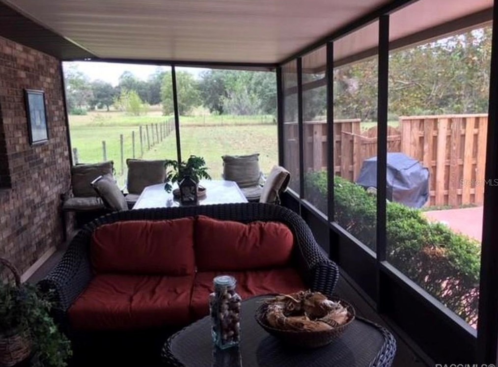 4345 Woodlawn St, Dunnellon FL 34433-2764 exterior