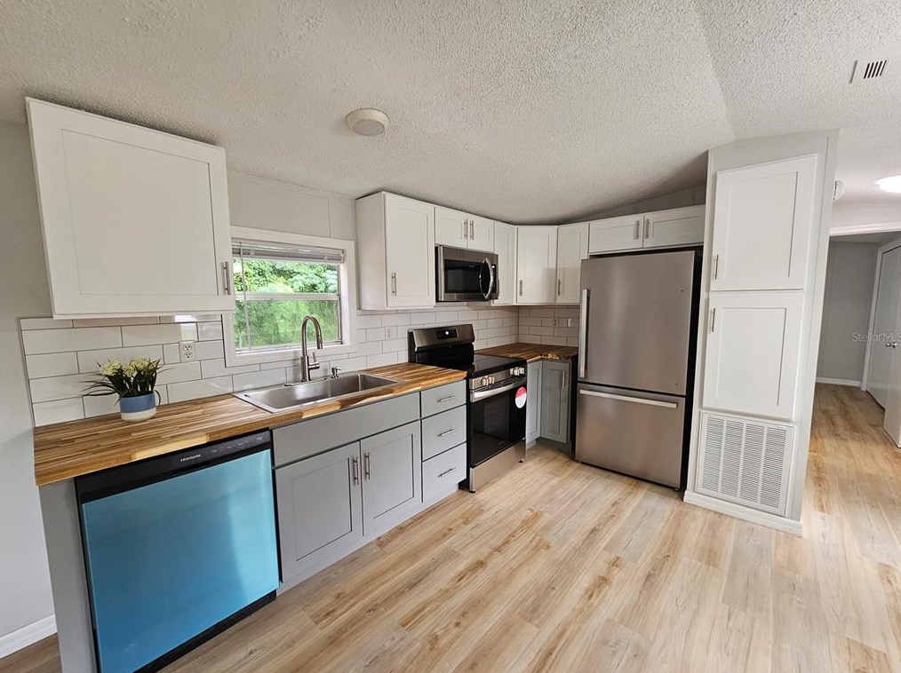 3404 131 Pl, Belleview FL  34420-5656 exterior