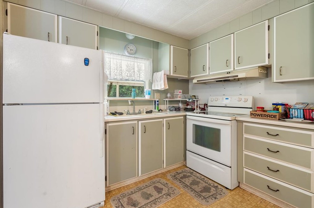 10901 128 St, Belleview FL  34420-6949 exterior