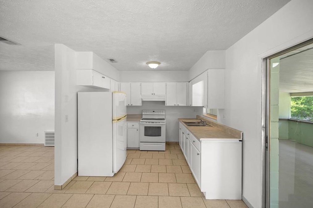 3721 14th Ave, Ocala FL  34479-2411 exterior