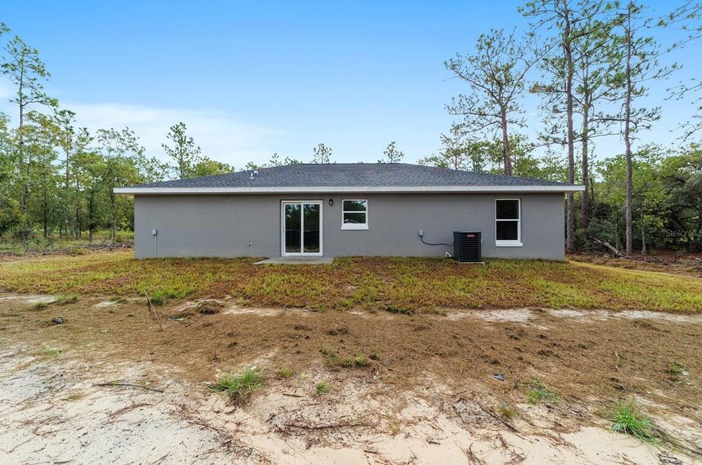 131 Commodore Rd, Dunnellon FL 34431-2214 exterior