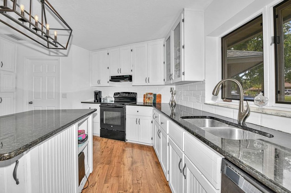 10 Byrsonima, Homosassa FL 34446-4600 exterior