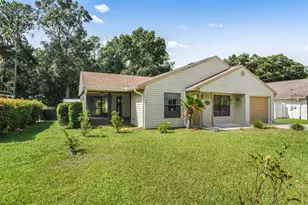 21174 SW Peach Blossom St, Dunnellon, FL 34431 - Photo 3