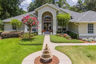 2215 SE Spring Hill Ct, Ocala, FL 34471 - Photo 1