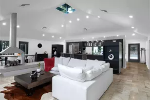 13061 SE 158th Ln, Weirsdale, FL 32195 - Photo 5