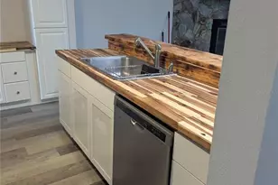 1107 SE 4th Ave, Crystal River, FL 34429 - Photo 17