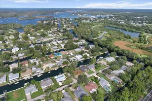 1107 SE 4th Ave, Crystal River, FL 34429 - Photo 7