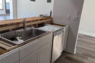 1107 SE 4th Ave, Crystal River, FL 34429 - Photo 15