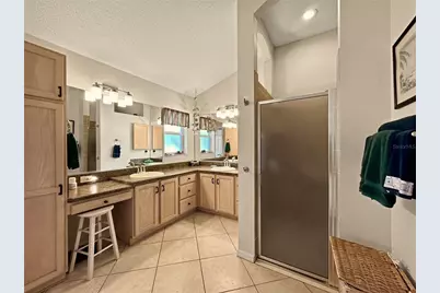 867 Castleberry Circle, The Villages, FL 32162 - Photo 17