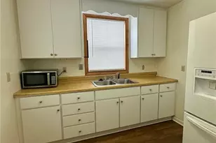 520 SW 5th Ave, Lake Butler, FL 32054 - Photo 3