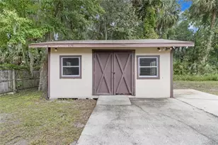 241 Hudson St, Inglis, FL 34449 - Photo 13
