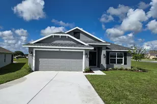 422 W Putting Green Ct, Beverly Hills, FL 34465 - Photo 1