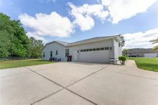 5819 NE 72nd St, Silver Springs, FL 34488 - Photo 11