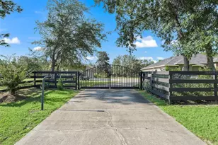 4658 W Hacienda Dr, Beverly Hills, FL 34465 - Photo 3